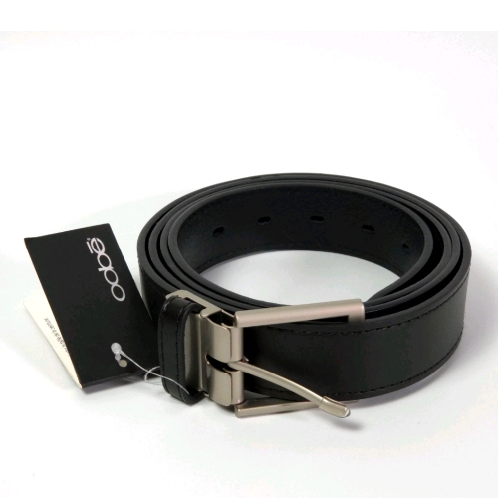 NEW Oobe Brand Black Unisex Leather Barton Belt Size Medium